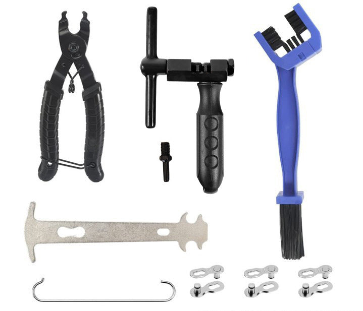 Expanded chain service kit with brush and connector links on white